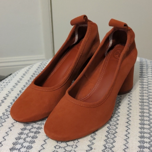 tory burch therese pump